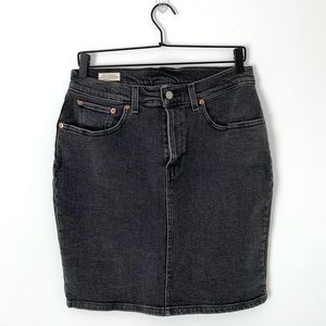 Levi’s Premium Black Denim Skirt, size 30